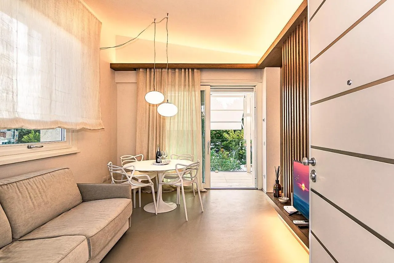 Sea Holidays Apartment 마리아나디피에트라산타