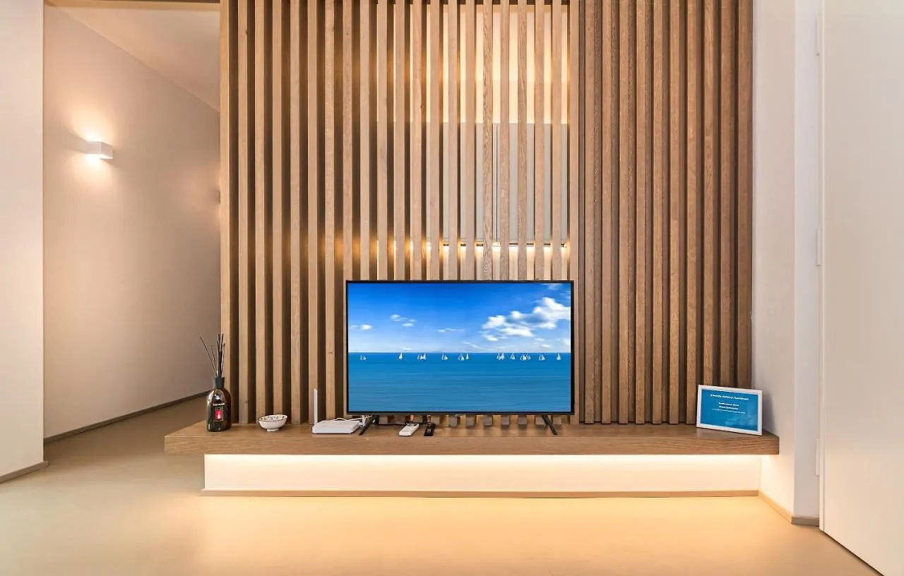 Sea Holidays Apartment 마리아나디피에트라산타 0*,  이탈리아